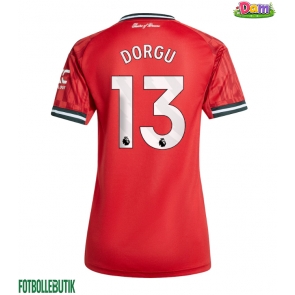 Manchester United Patrick Dorgu #13 Hemmatröja Kvinnor 2025-26 Kortärmad